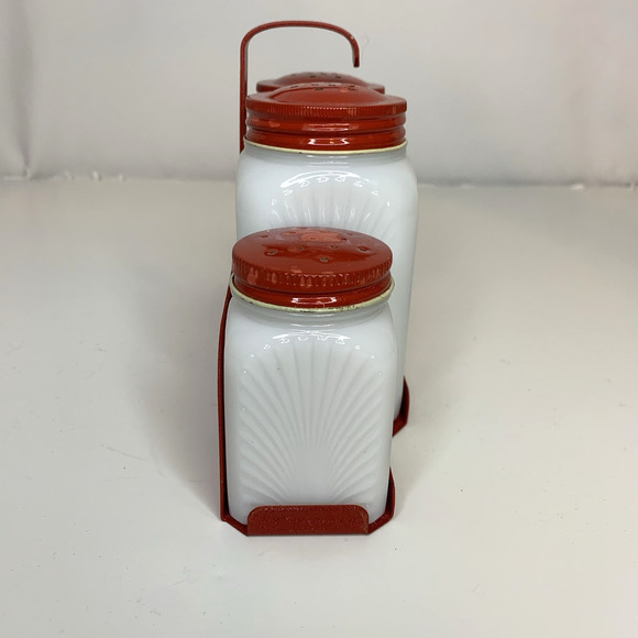 McKee Tipp City Cornucopia Milk Glass Shaker Lot Salt Pepper Flour Sugar Rack - Picture 3 of 9